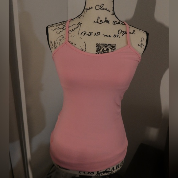 LuLu tank top, amazing condition! - Picture 2 of 3